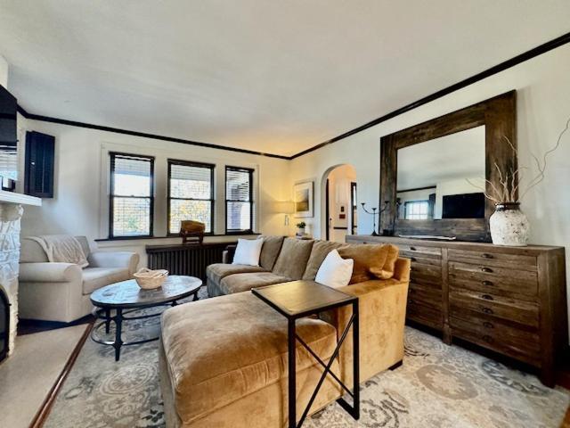 Spacious 3br With Movie Theater Holiday home Pittsburgh